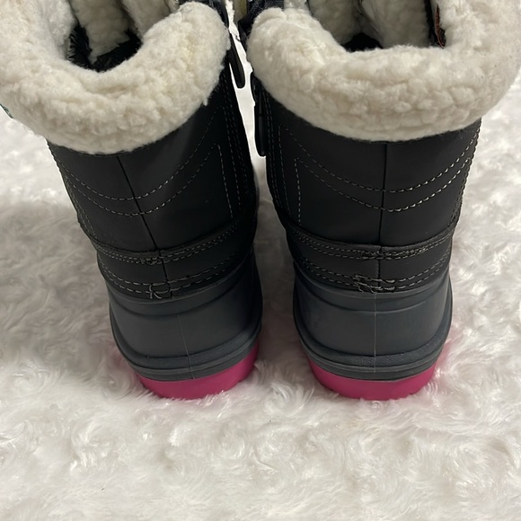 ‼️DEAL‼️ TODDLER SNOW BOOTS - Picture 4 of 9